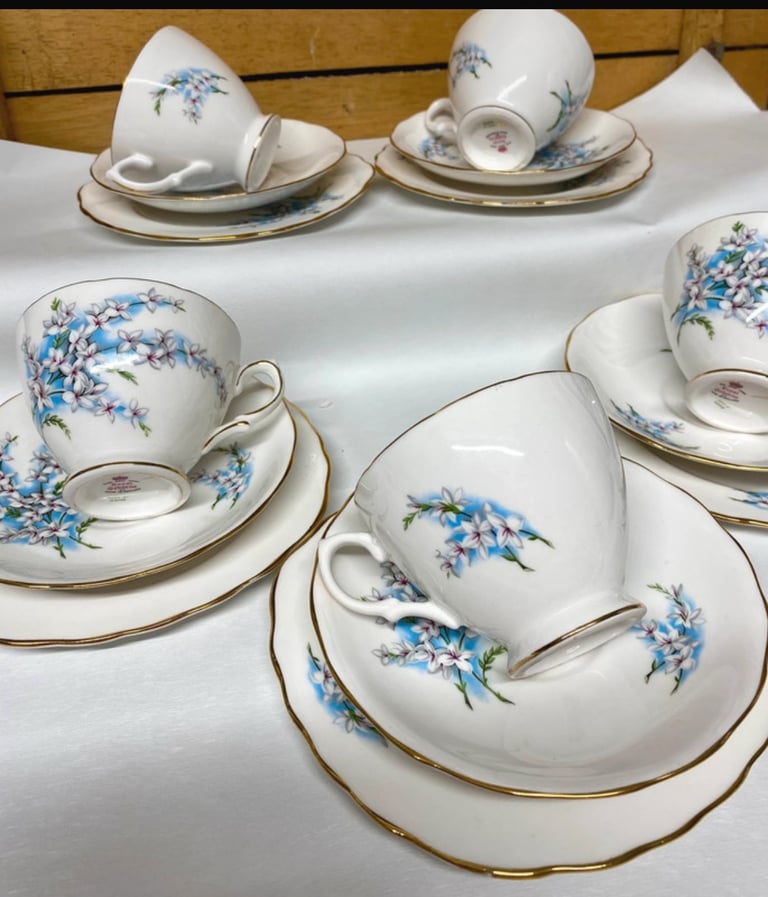 image for Gorgeous vintage Royal Osborne 5 x trio sets  Shrub flower bloom pattern 