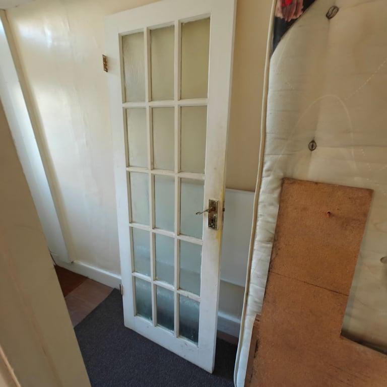 Free glass internal doors