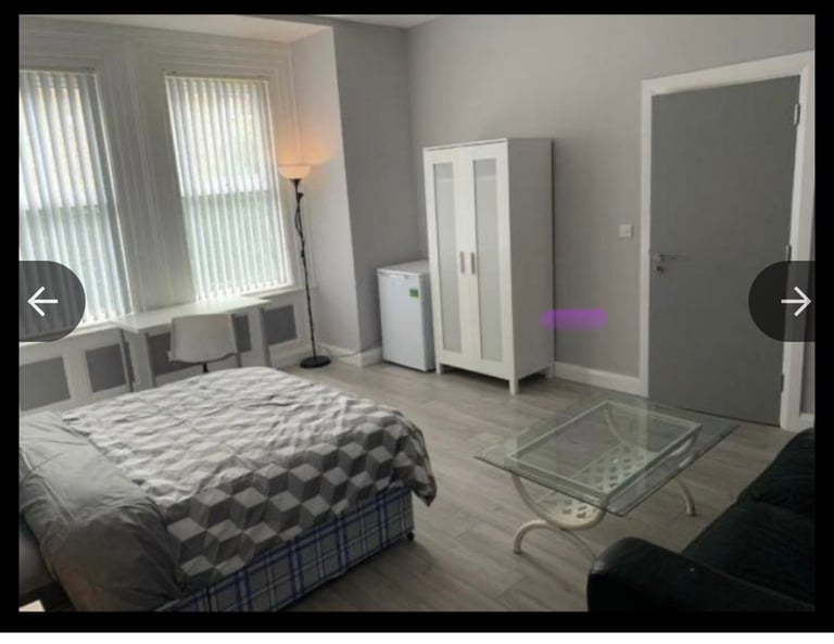 Luxury en-suite bedroom for rent in Belfast