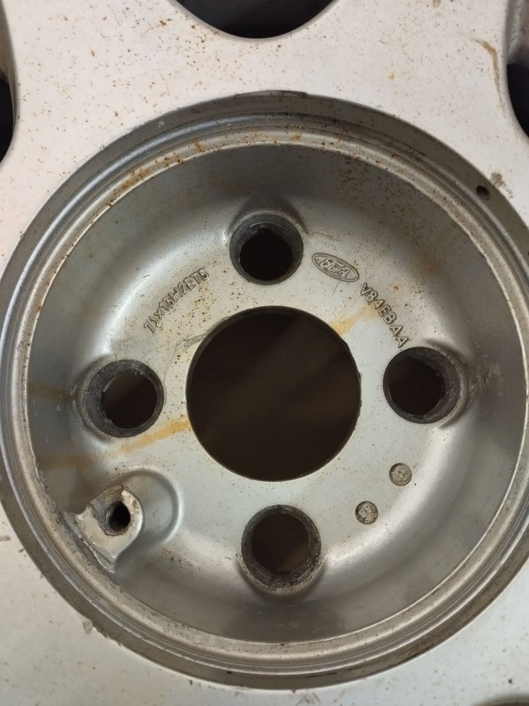 2no Ford Capri 2.8i Special 7"x13" Alloy Wheels