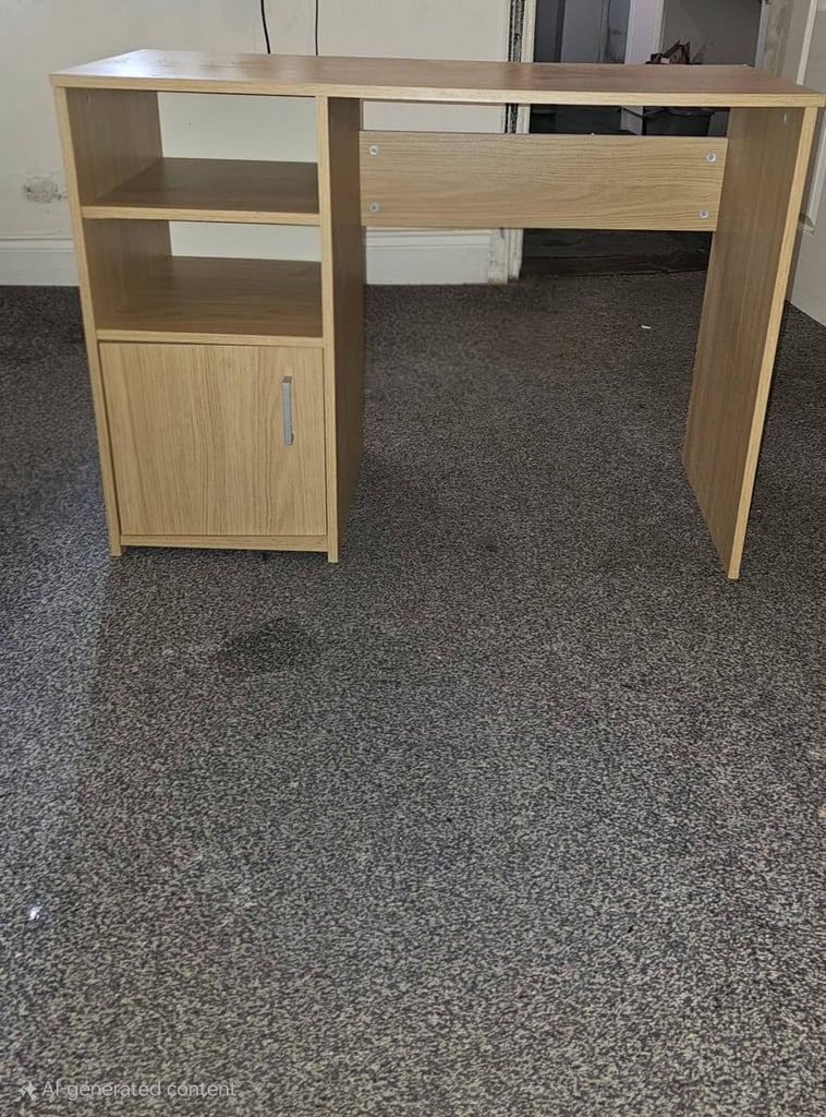 Computer desk 