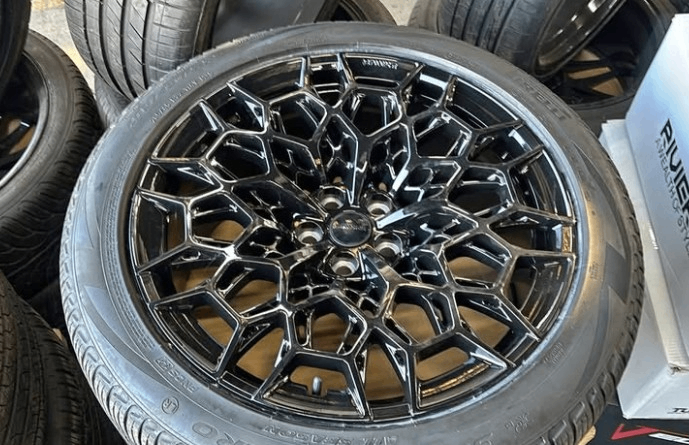 image for 22” 5x120 10J HAWKE HELION DEFENDER RANGE ROVER LAND ROVER