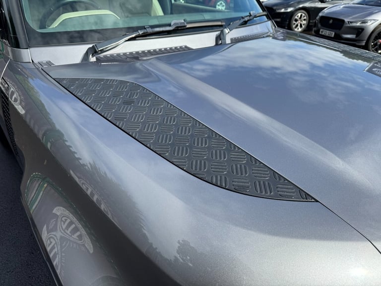 2021 Land Rover Defender 2.0 P300 HSE 90 3dr Auto [6 Seat] Estate Petrol Automatic