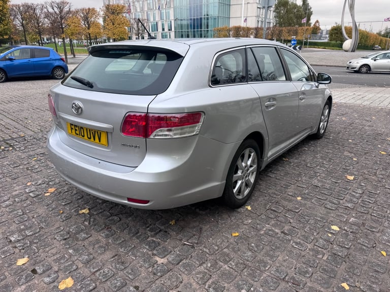 2010 Toyota AVENSIS Estate 2.0 Diesel - Image 2