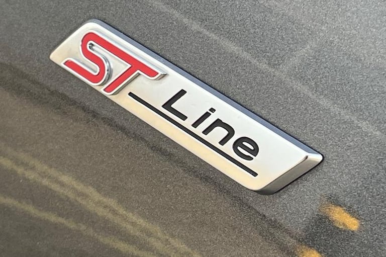 2022 Ford Focus 1.0 EcoBoost ST-Line Vignale 5dr HATCHBACK PETROL Manual