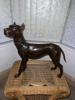 Bronze dog 