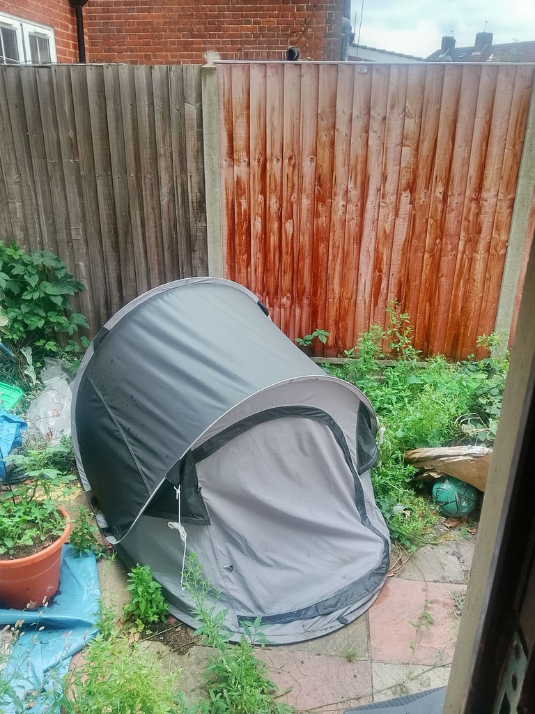 Pro Action pop up 1-2 person camping tent 