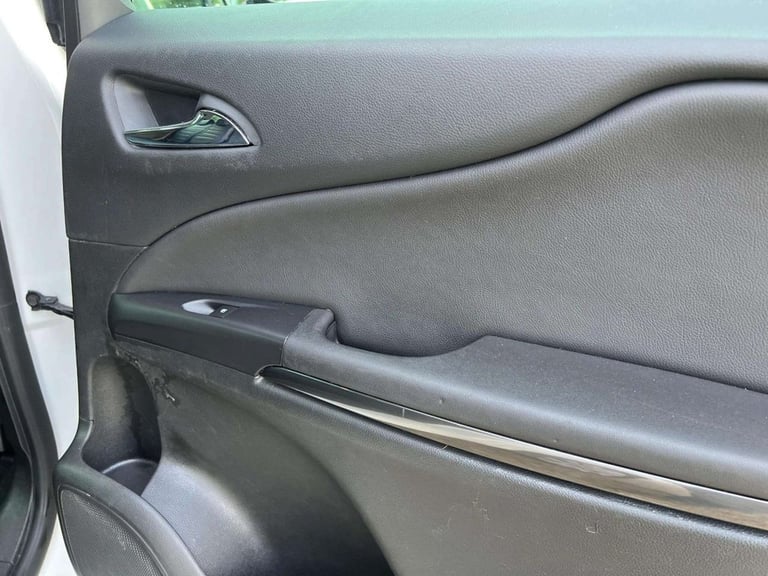 2016 Vauxhall Zafira 1.4T SE 5dr Auto MPV PETROL Automatic