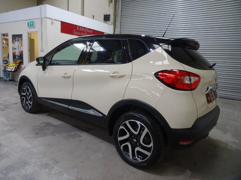 2016 Renault Captur 1.2 TCE Dynamique S Nav 5dr Automatic **LOW MILEAGE*ONLY 10000 MILES** HATCHB...
