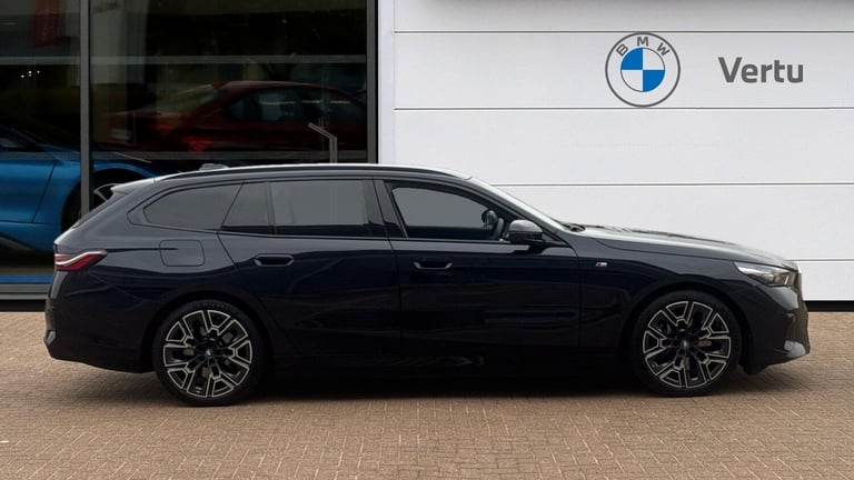 2025 BMW i5 250kW eDrive40 M Sport 84kWh 5dr Auto Electric Estate Estate Electric Automatic