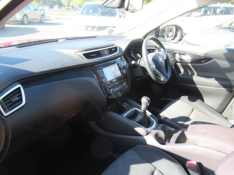 2015 15 NISSAN QASHQAI 1.2 DIG-T N-TEC+ SUV 5DR PETROL MANUAL 2WD EURO 5 (S/S) (