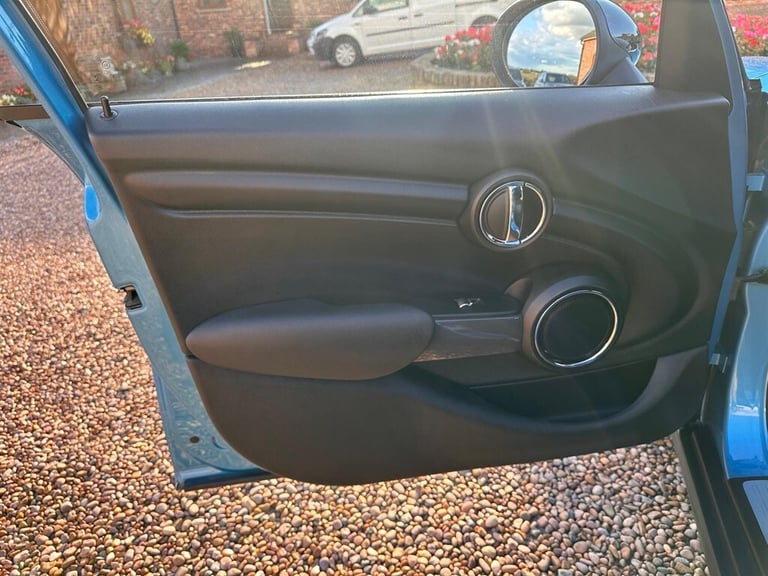 2014 MINI Hatch 1.5 Cooper 5dr HATCHBACK PETROL Manual