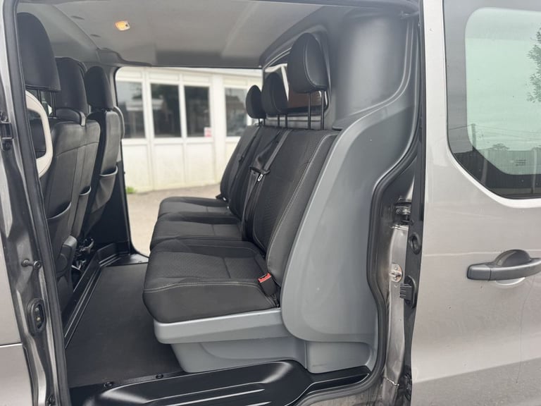 2019 Vauxhall Vivaro 1.6 CDTi 2900 BiTurbo ecoTEC Limited Edition Nav Crew Van Double Cab 5dr Di ...