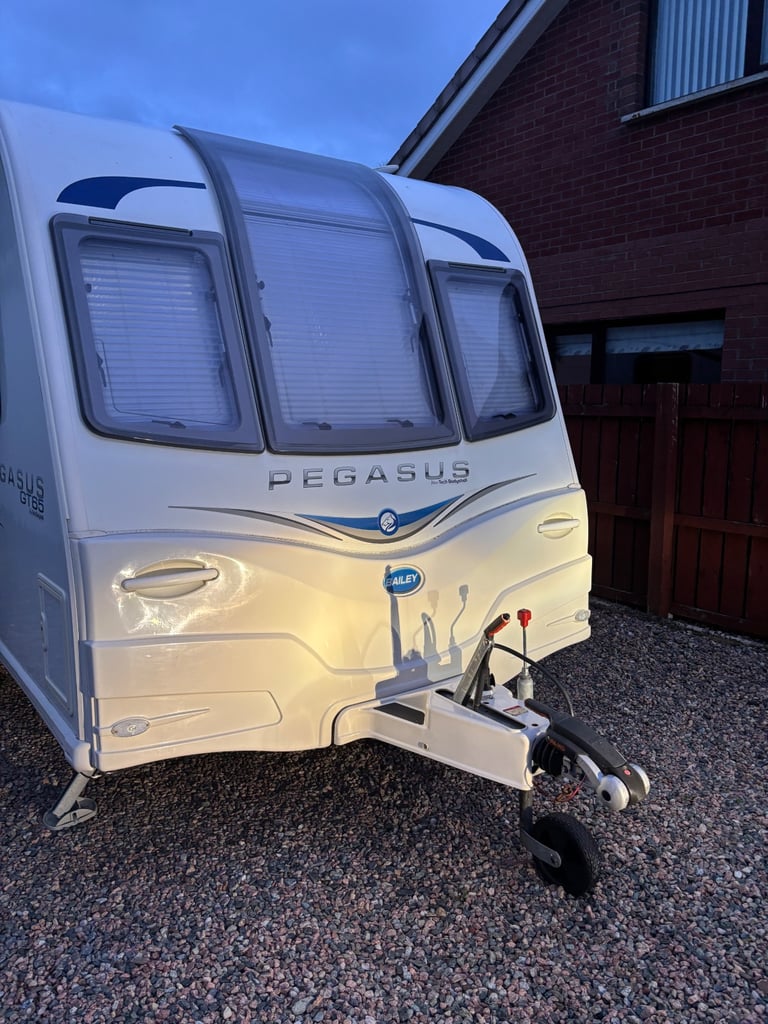 **2015**Bailey Pegasus GT65 Turin 6 berth twin axle fb 