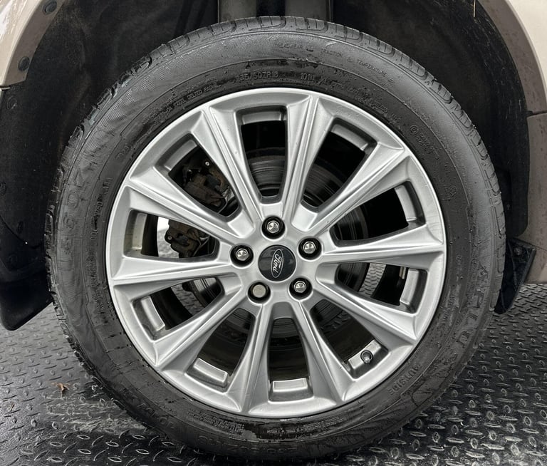 2019 Ford Kuga 2.0 TDCi 180 5dr Auto HATCHBACK DIESEL Automatic