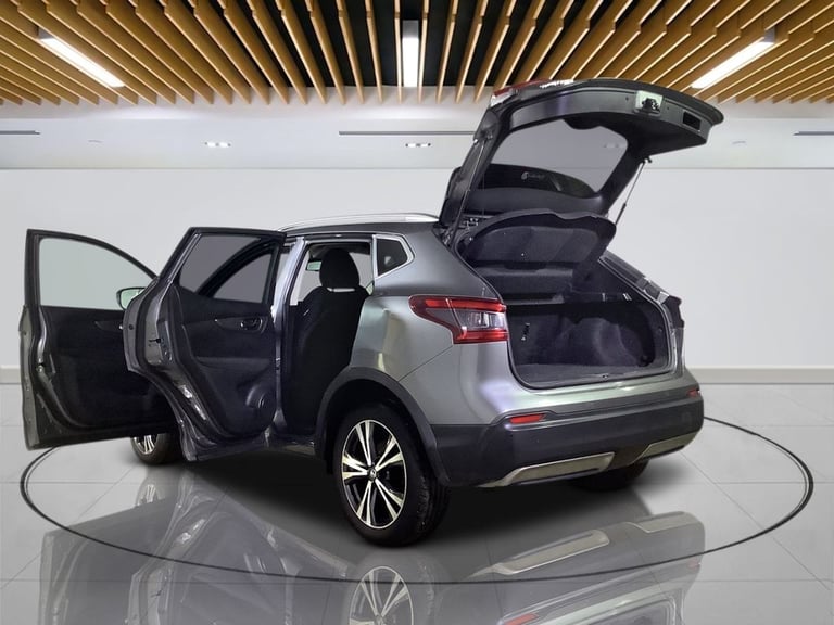 2017 Nissan Qashqai 1.2 DiG-T N-Connecta 5dr HATCHBACK PETROL Manual