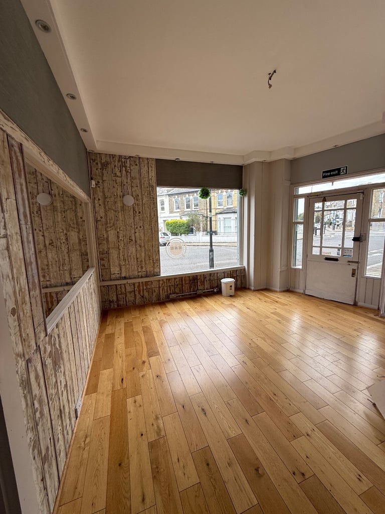 Large Beauty Room To Rent in Fulham / Private Room To rent / Beauty Room