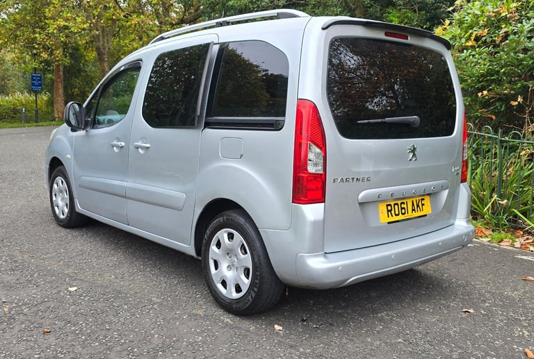 PEUGEOT PARTNER TEPEE AUTO 