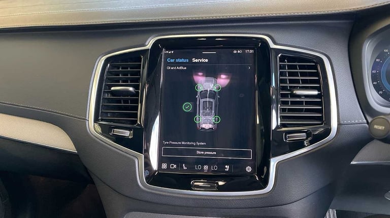 2023 Volvo XC90 2.0 B5D (235) Plus Dark 5dr AWD Geartronic SUV Diesel Automatic