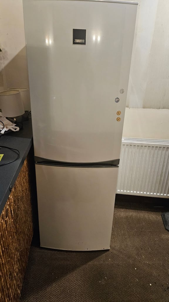 image for Zanussi Fridge Freezer 