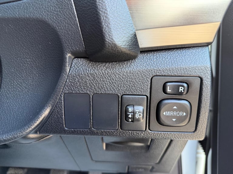 2014 Toyota Auris 1.6 V-Matic Icon Euro 5 5dr HATCHBACK Petrol Manual