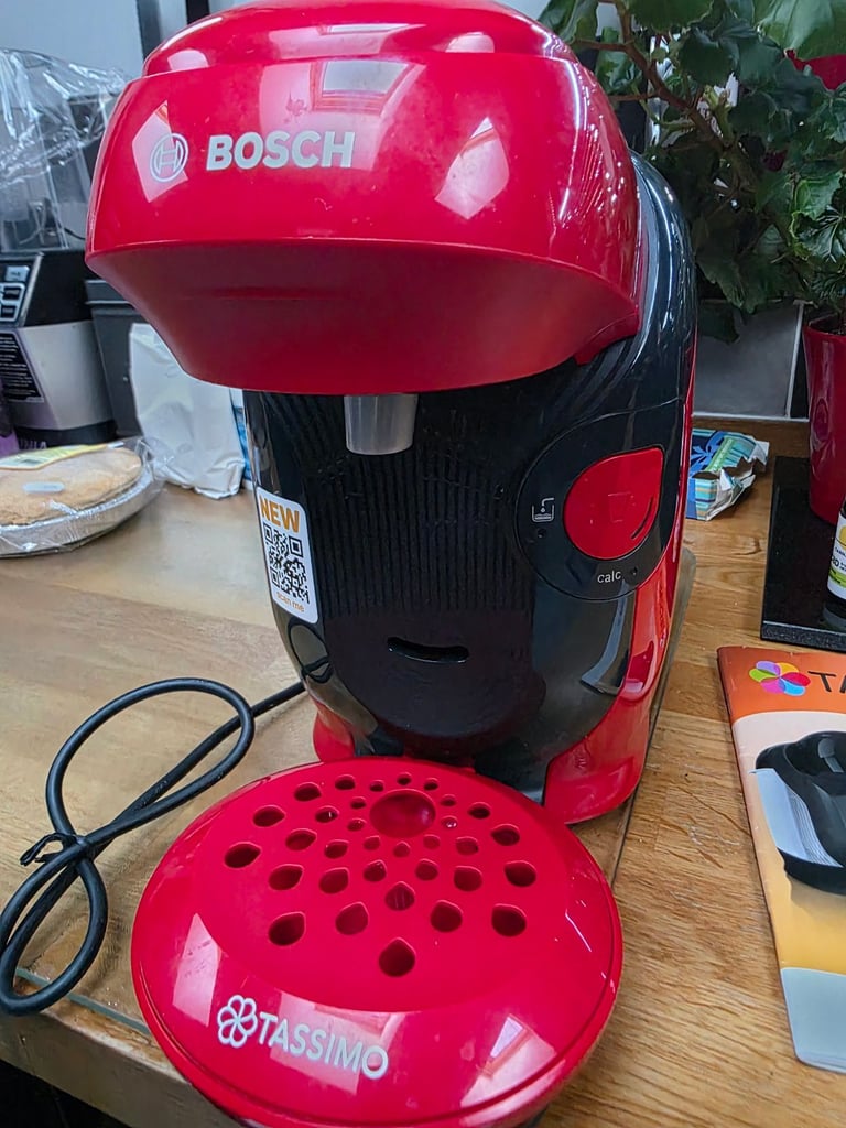 image for Bosch Tassimo Vivy 2 Red Coffee Pod Machine. Auto Hot Drink Chocolate expresso Latte Barista maker