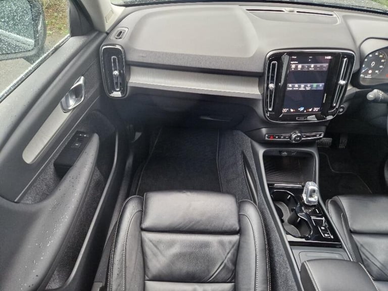 2022 Volvo XC40 2.0 B4 MHEV Inscription Pro SUV 5dr Petrol Hybrid DCT Auto AWD Euro 6 (s/s) ESTAT...