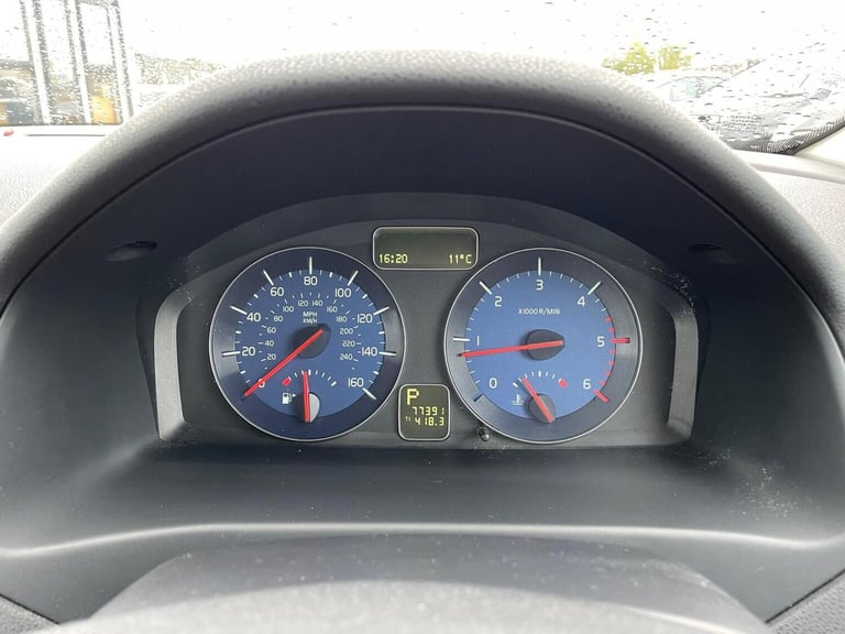 VOLVO C30 2.0 D3 R-Design Sports Coupe Geartronic Euro 5 3dr 2012