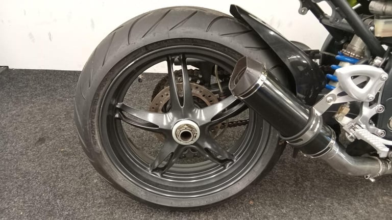 TRIUMPH SPEED TRIPLE 1050 ** 12 MONTH MOT - LOW MILLAGE - SP ENGINERING ** 
