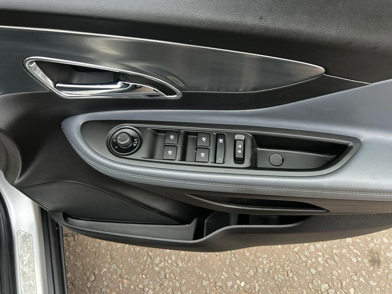 2014 Vauxhall Mokka 1.4T SE Auto 2WD Euro 5 5dr HATCHBACK Petrol Automatic