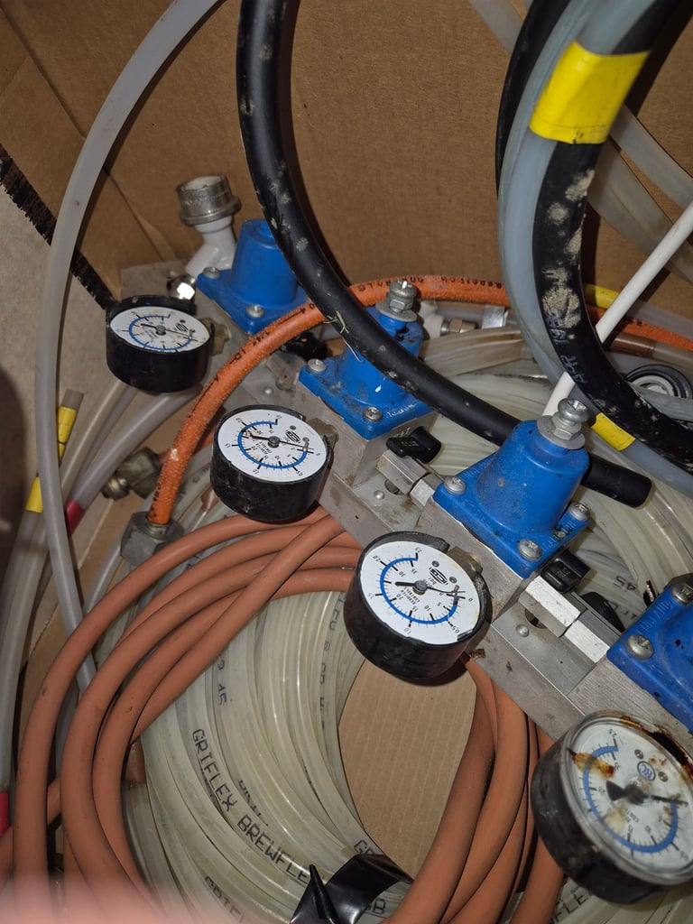 Beer pump and accessories all sorts 