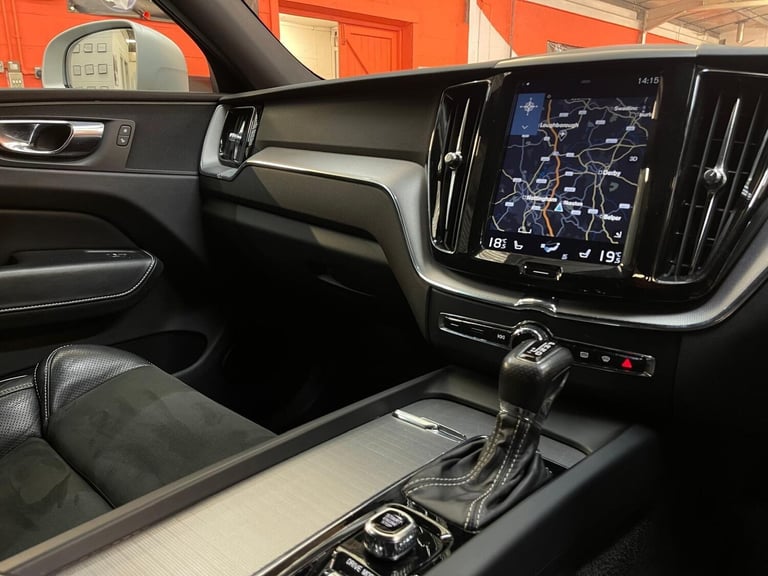 2017 Volvo XC60 2.0 D4 R-Design Auto AWD Euro 6 (s/s) 5dr ESTATE Diesel Automatic