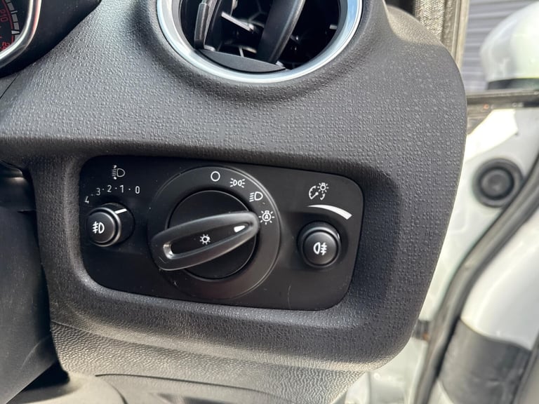 2016 Ford Fiesta 1.6T EcoBoost ST-3 Euro 6 3dr HATCHBACK Petrol Manual