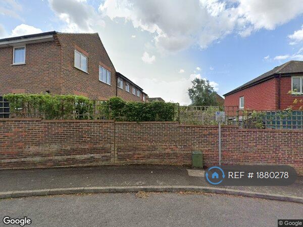 3 bedroom house in Douglas Road, Tonbridge, TN9 (3 bed) (#1880278)