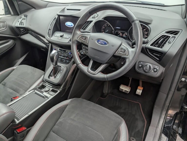 2018 Ford Kuga 1.5T EcoBoost ST-Line X SUV 5dr Petrol Auto AWD Euro 6 (s/s) (176 ps) - PAN HATCHB...