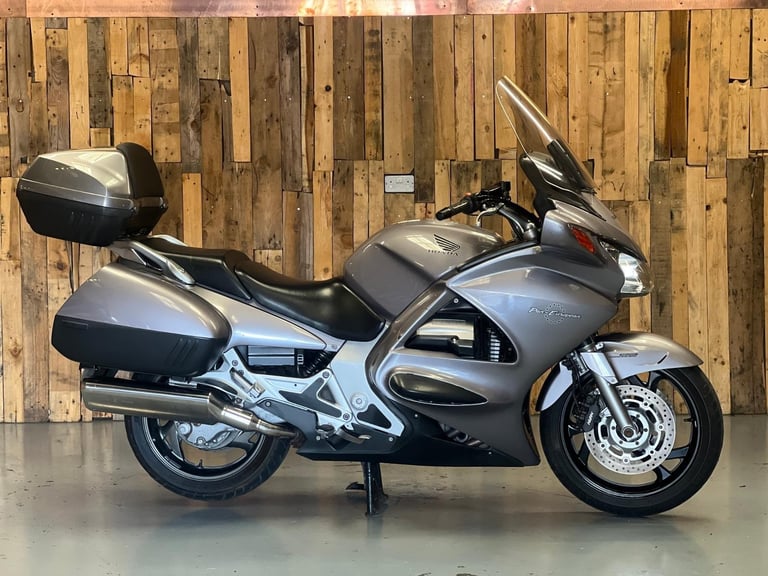 Honda ST1300 Pan European 2002 Low Mileage! 