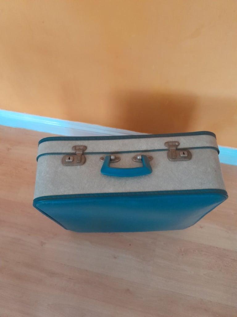 image for 1970s suitcase