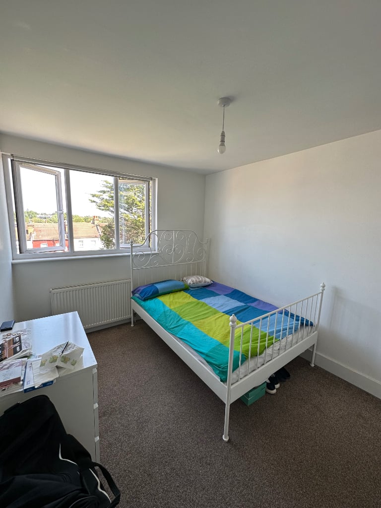 image for Double room to rent in Palmers Green 
