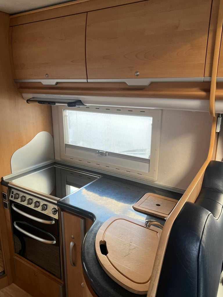 2006 - Mobilvetta Kimu 122 - 3ltr - 64,000k miles - 4 berth / 4 belts 