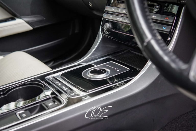 2016 Jaguar XE 2.0 XE R-Sport i Auto 4dr Saloon Petrol Automatic