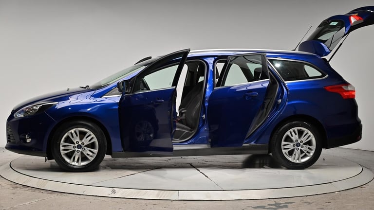 2013 Ford Focus 1.6 Titanium Navigator Powershift Euro 5 5dr ESTATE Petrol Automatic