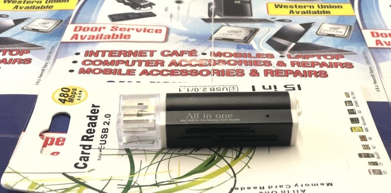 5 in 1 Portable Memory Card Reader SD 3.0 Transport Protocol, SD Card Reader USB 3.0 to Micro SD