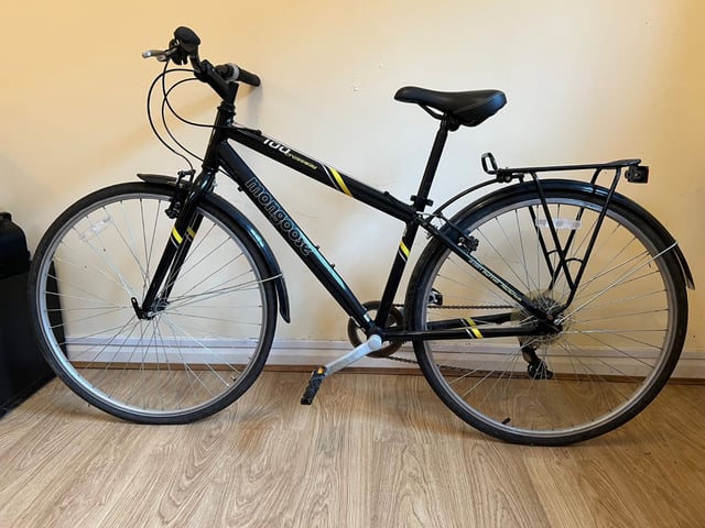 Great condition Raleigh Pioneer hybrid bike in Godalming, Surrey