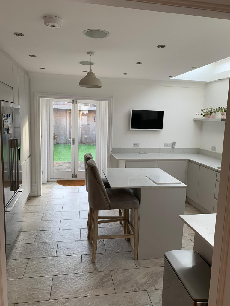 LOVELY 1 BEDROOM GARDENMAISONETTE FOR RENT IN WALTHAMSTOW!  located next station E17