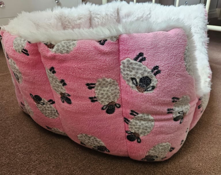 Bespoke dog bed
