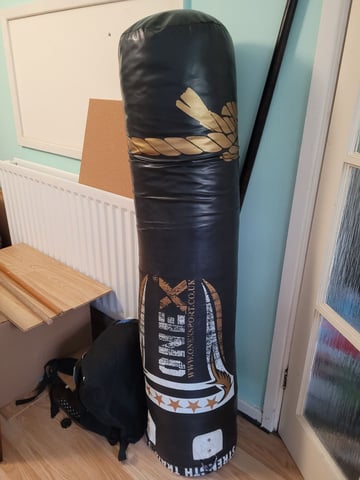 Heavy Duty Punching Bag 4ft MMA Boxing Boxer in Shard End, West