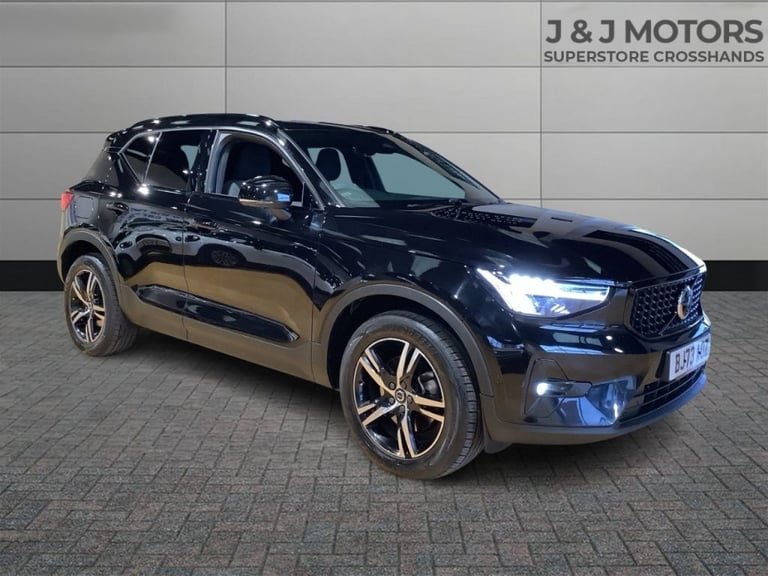  Volvo XC40 2.0 B4P Plus Dark 5dr Auto Petrol