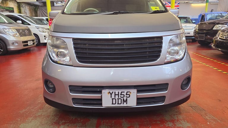 2005 Nissan Elgrand 4wd 2.5 Nismo modified Ready to go  Petrol Automatic