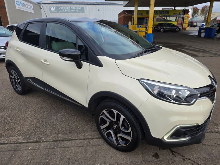 image for 2018 Renault Captur 1.5 dCi ENERGY Iconic SUV 5dr Diesel Manual Euro 6 (s/s) (90 ps) SUV Diesel M...