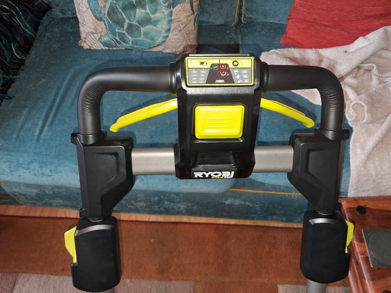 Ryobi 18V ONE+™ HP Cordless Brushless 40cm Lawnmower